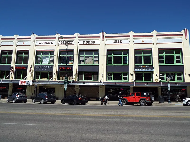 800px-prescott-building-bashford courts-1888