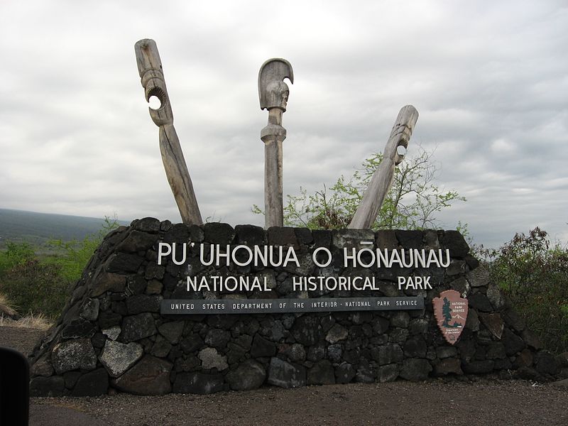 800px-pu%27uhonua o honaunau national historical park%2c honaunau%2c hawaii %2818%29 %284529707556%29