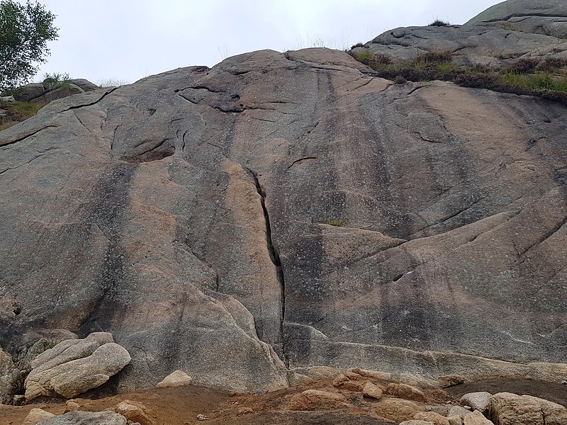 800px Rock climbing crag Balena Bassa at Mottarone Novara2C Piedmont2C Italy 2020 10 01 800px-rock climbing crag balena bassa at mottarone - novara%2c piedmont%2c italy 2020-10-01