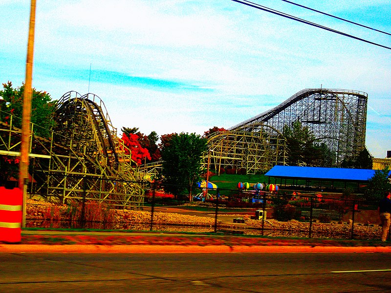 800px-roller coasters at mt. olympus park - panoramio