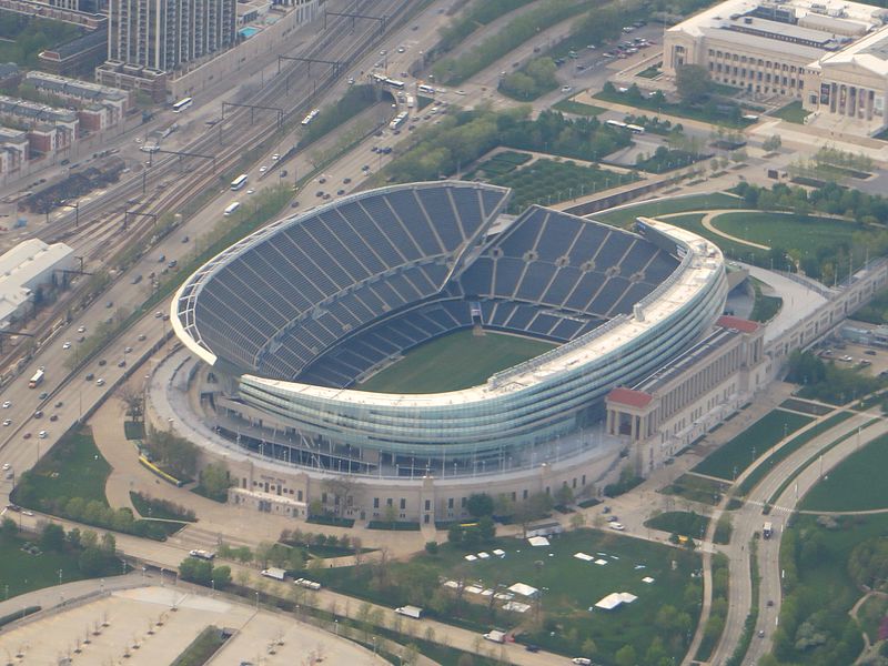 800px-soldier field%2c chicago%2c illinois %2814207354361%29