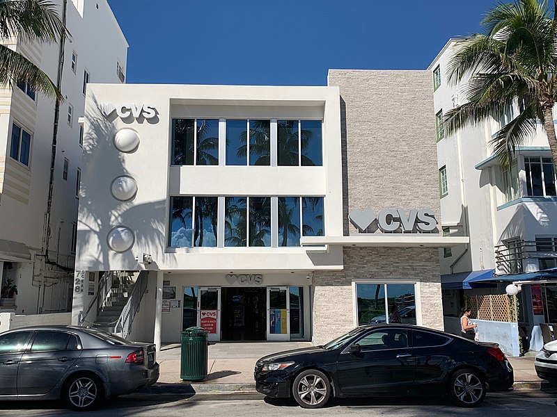 800px-south beach cvs in hotel where scarface was filmed %2844827667834%29