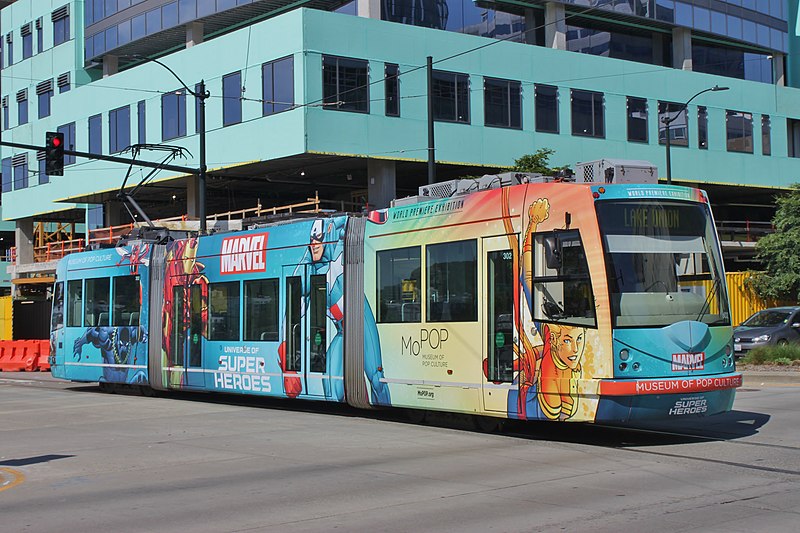 800px-south lake union streetcar 302 in marvel wrap at mercer street