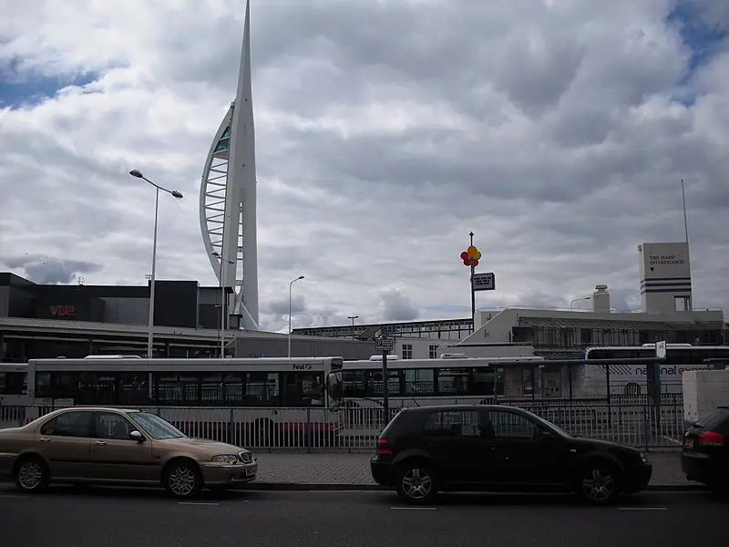 800px-spinnaker tower portsmouth - geograph.org.uk - 2600490