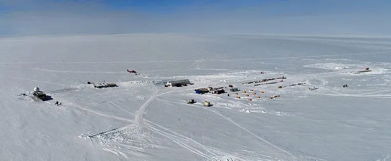 800px-summit camp greenland%2c overview%2c aerial photography