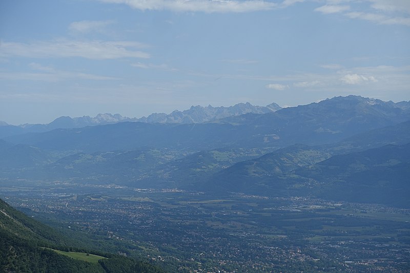 800px-summit of mont rachais %40 trail from mont jalla to mont rachais %40 hike to la bastille%2c mont jalla %26 mont rachais %40 grenoble %2836685225561%29