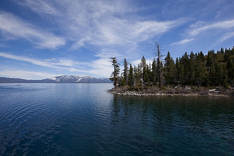 800px-tahoe north shore from the east shore