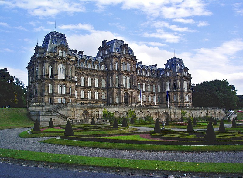 800px-the bowes museum - geograph.org.uk - 1874502