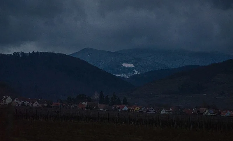 800px-vue sur kaysersberg et son ch%c3%a2teau - flickr - z%c3%a9phyrios