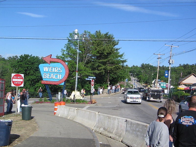 800px-weirs beach sign laconia nh