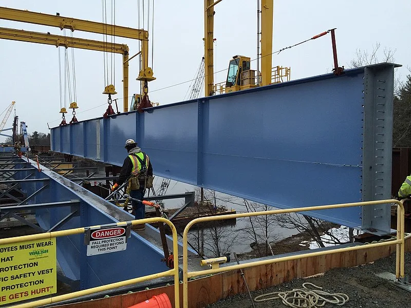 800px-whittier bridge steel erection on newburyport approach %2817637660249%29