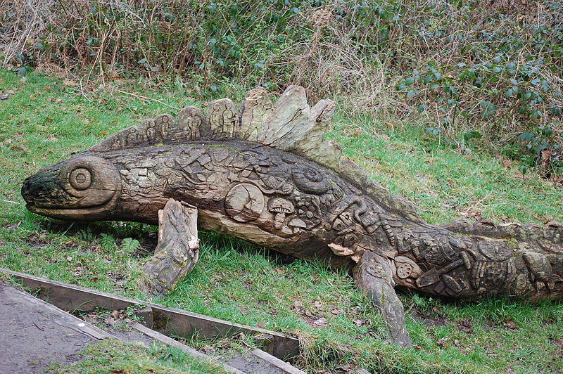 800px-wooden lizard risley moss