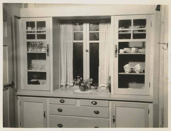 Handmade china cabinet at renfro residence%2c beaux arts village%2c circa 1910 %28mohai 8951%29