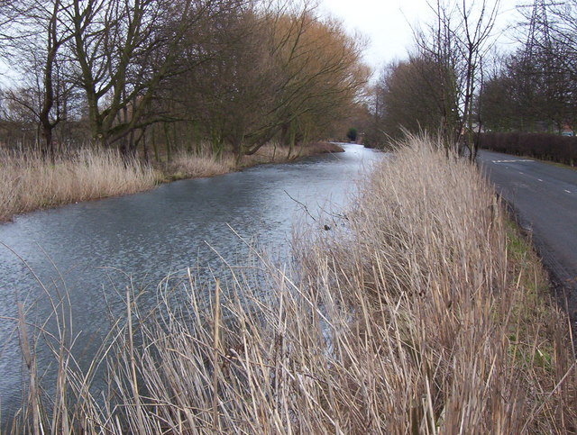 Runcorn and latchford canal - geograph.org.uk - 323968