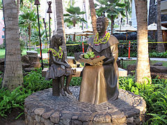 Pauahi Statue at the Royal Hawaiian Shopping Center, Honolulu. https://commons.wikimedia.org/w/index.php?search=royal+hawaiian+center&title=Special:MediaSearch&go=Go&type=image
