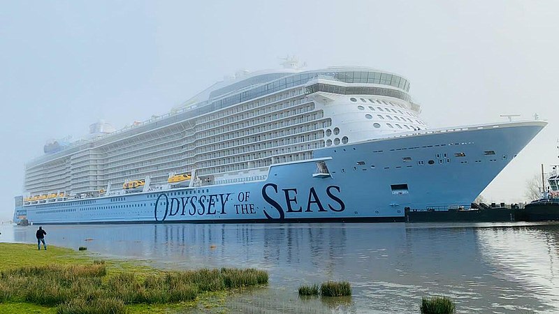 File:Odyssey of the Seas (cropped).jpg