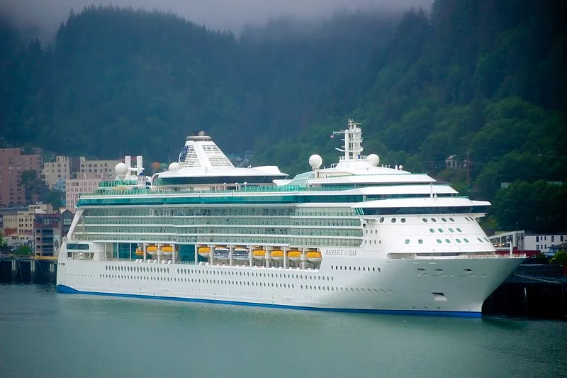 File:Radiance of the Seas - Juneau, AK.jpg